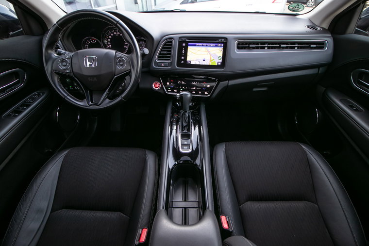 Vehicle Image 15