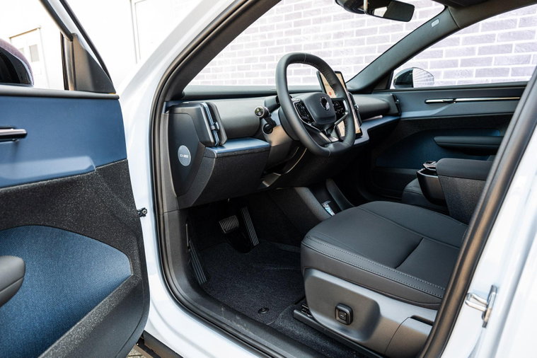 Vehicle Image 19