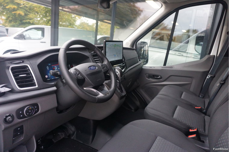 Vehicle Image 9