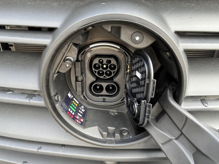 Vehicle Image 21