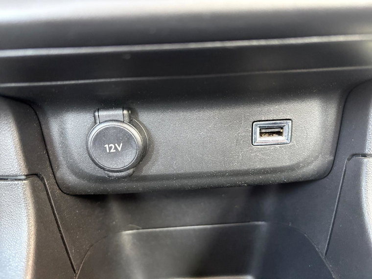 Vehicle Image 26