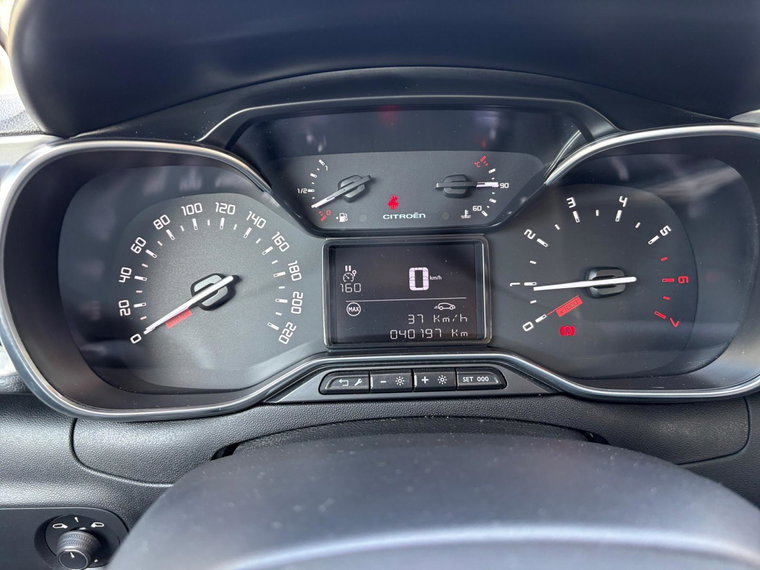 Vehicle Image 28