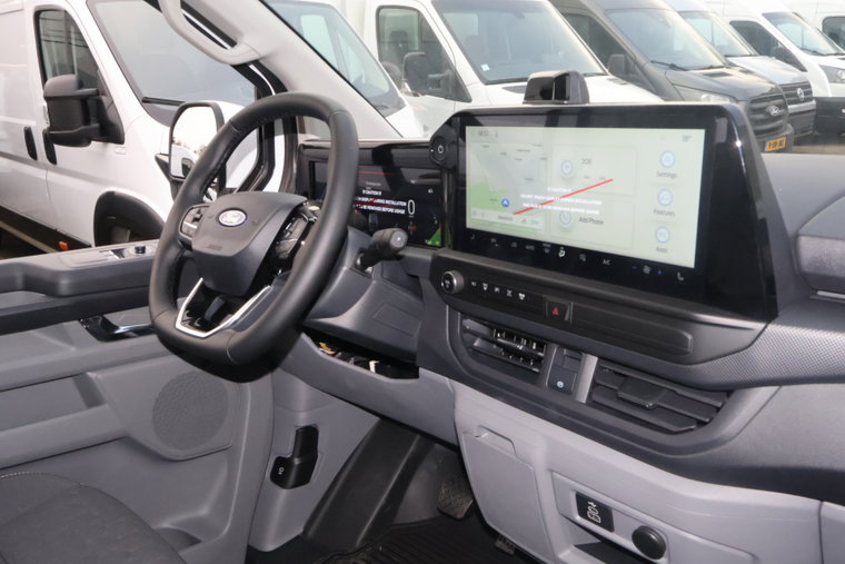 Vehicle Image 30