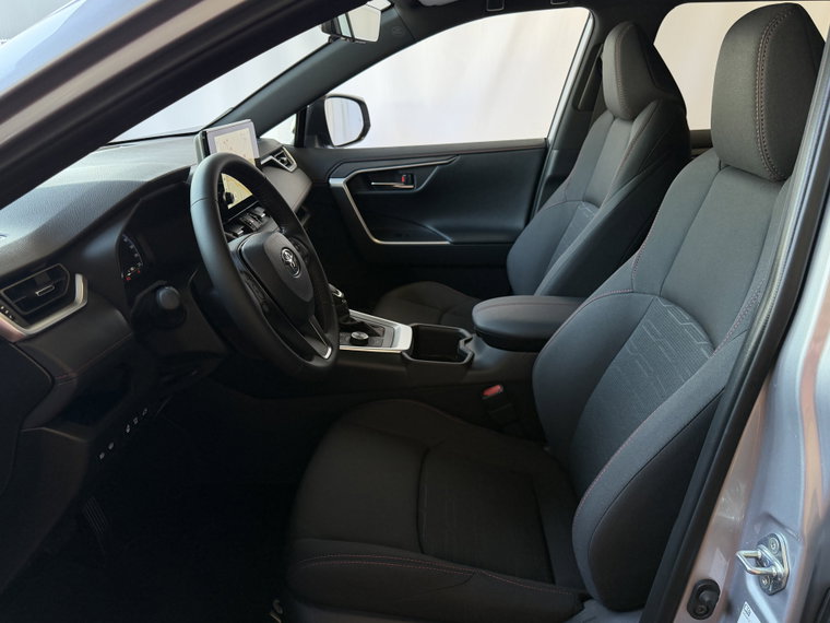 Vehicle Image 16