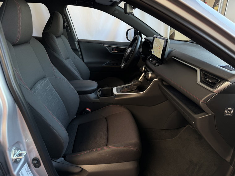 Vehicle Image 30