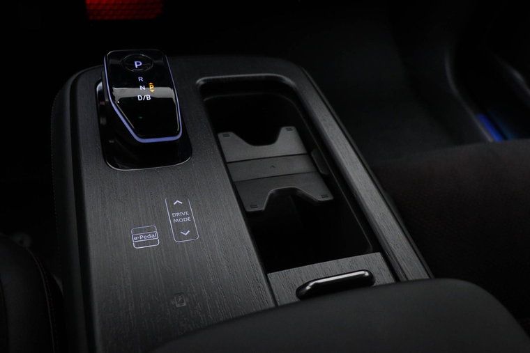 Vehicle Image 38