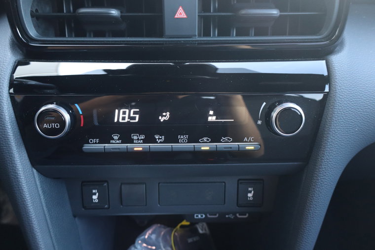 Vehicle Image 22