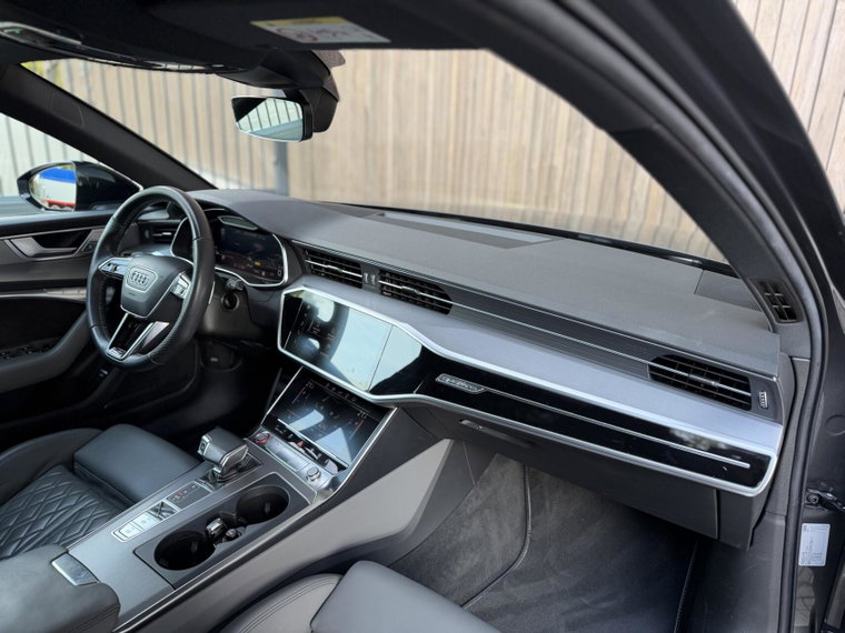 Vehicle Image 33