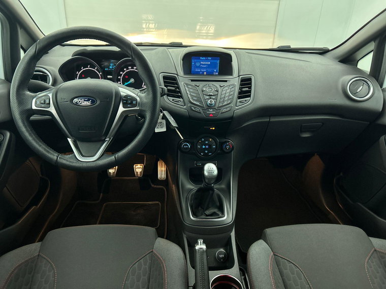 Vehicle Image 15