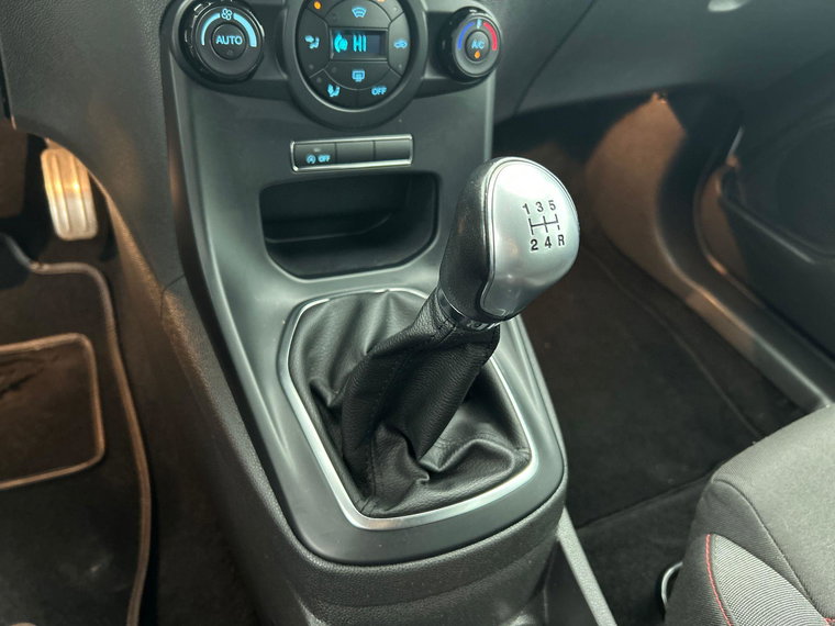 Vehicle Image 17