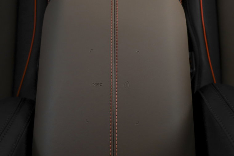Vehicle Image 32
