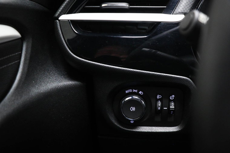 Vehicle Image 28