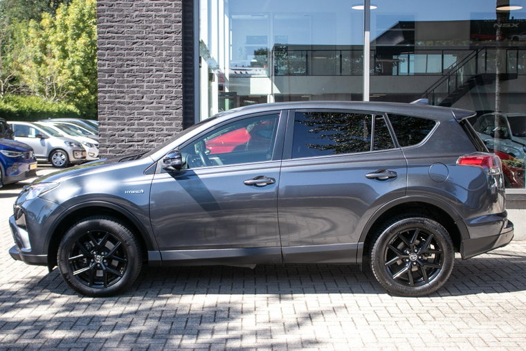Vehicle Image 12