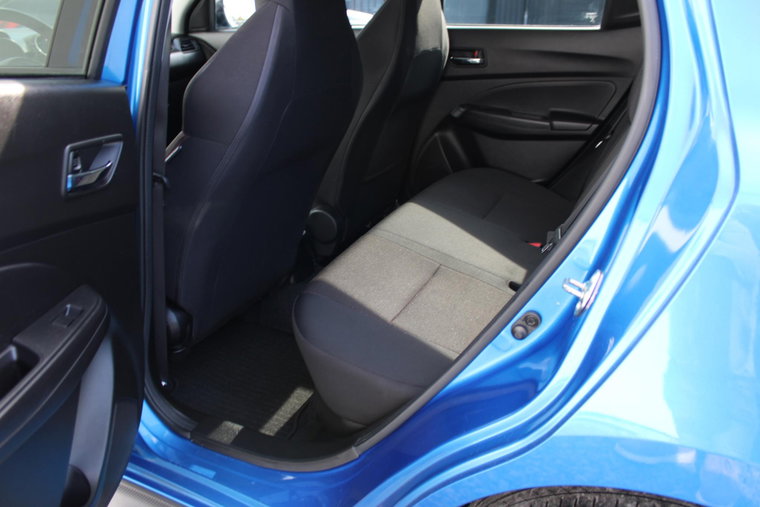 Vehicle Image 12