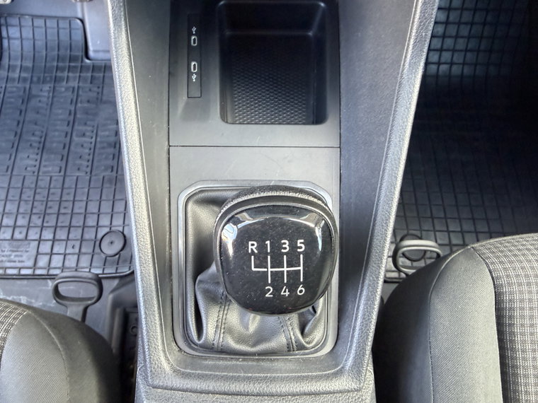 Vehicle Image 45