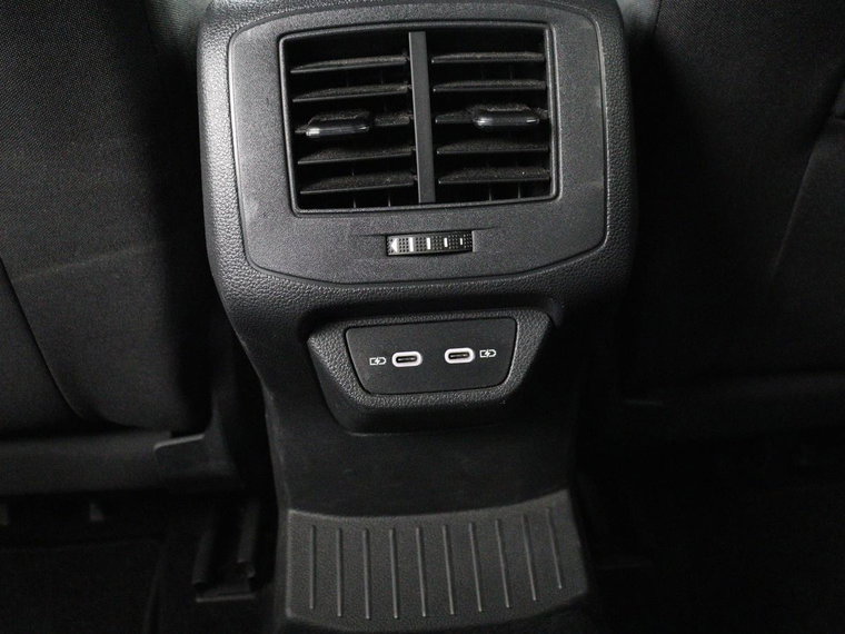 Vehicle Image 26