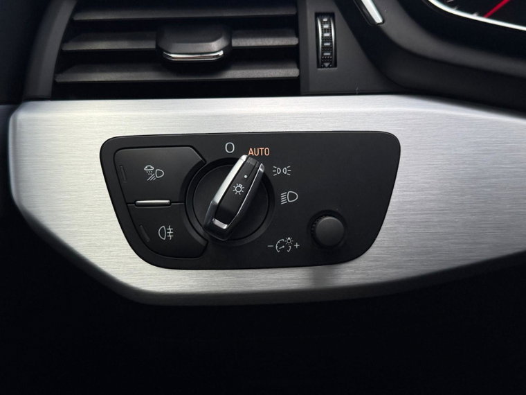 Vehicle Image 24