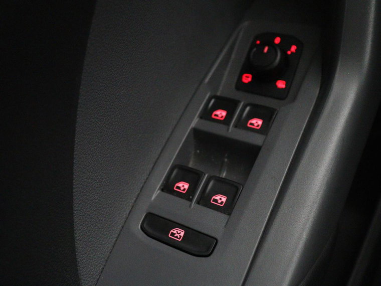 Vehicle Image 26