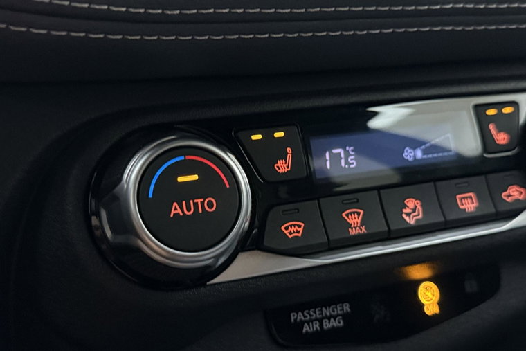 Vehicle Image 25
