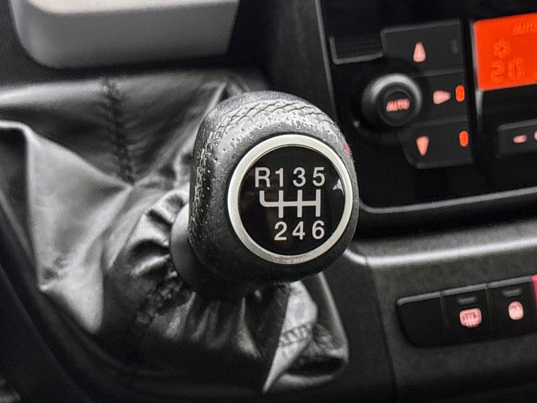 Vehicle Image 27