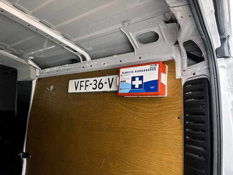 Vehicle Image 38