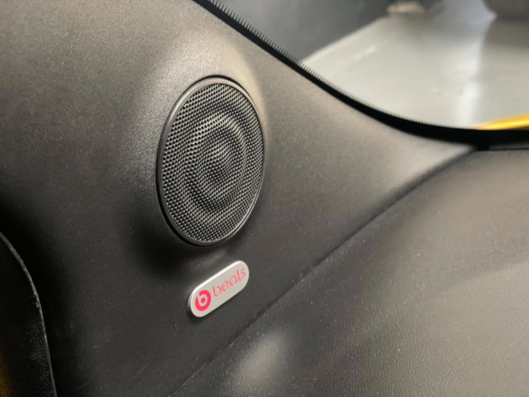 Vehicle Image 22