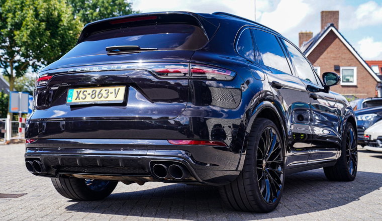Vehicle Image 9