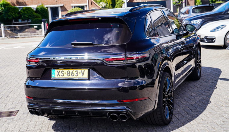 Vehicle Image 10