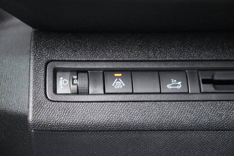 Vehicle Image 26
