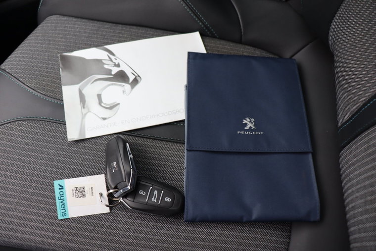 Vehicle Image 32