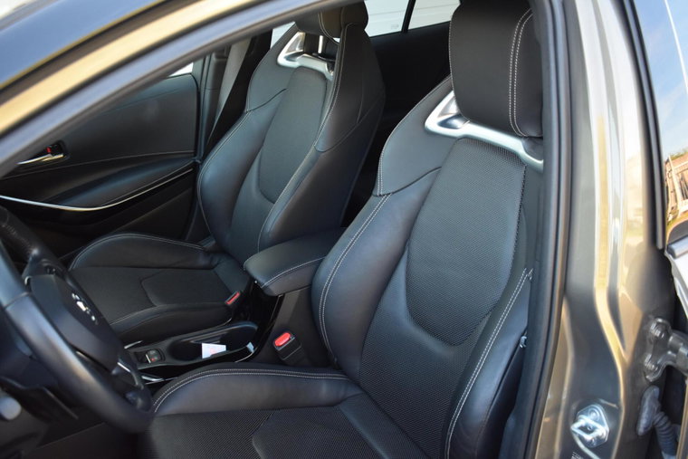 Vehicle Image 9