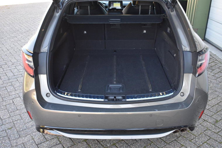 Vehicle Image 10
