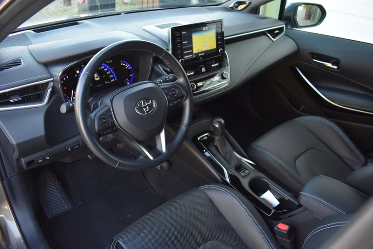 Vehicle Image 11