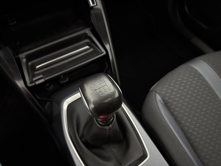 Vehicle Image 28