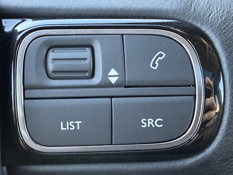 Vehicle Image 27