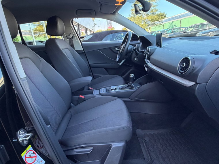 Vehicle Image 32