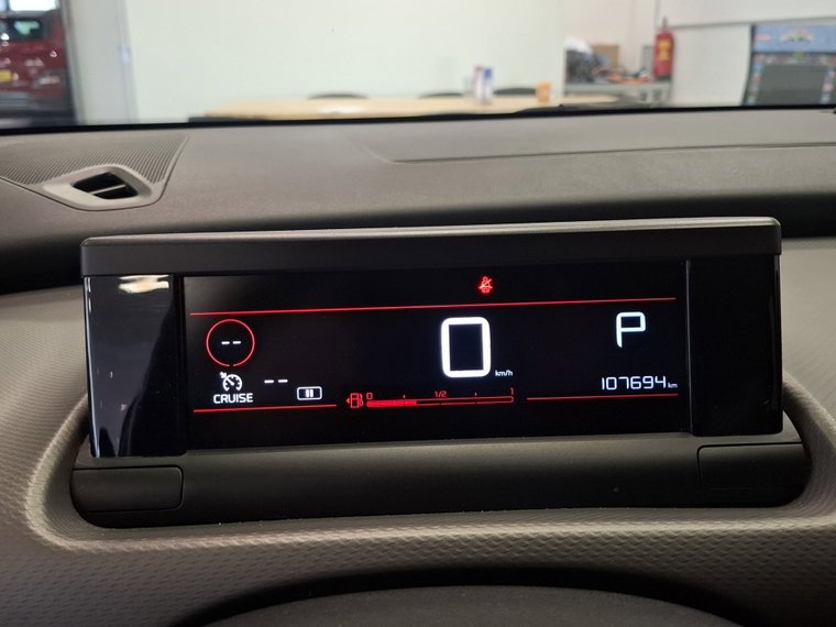 Vehicle Image 16