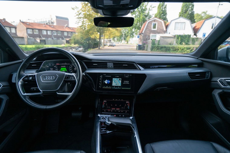 Vehicle Image 19