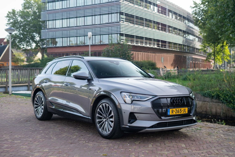 Vehicle Image 5