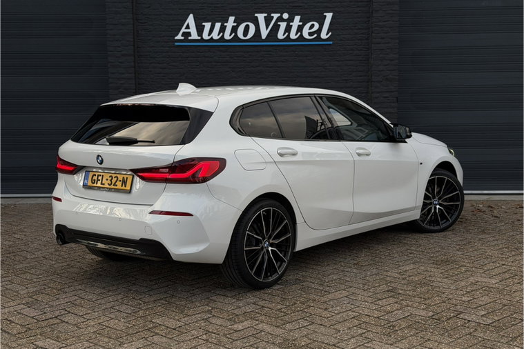 Vehicle Image 36