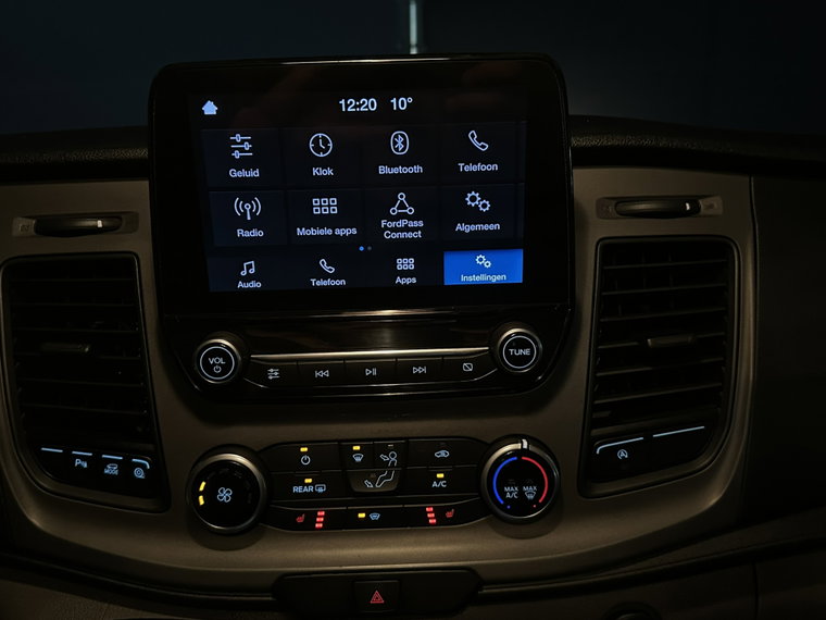 Vehicle Image 17