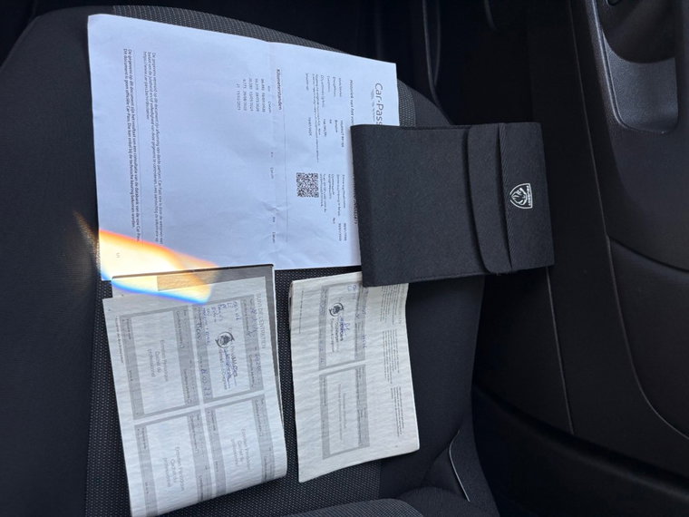 Vehicle Image 22