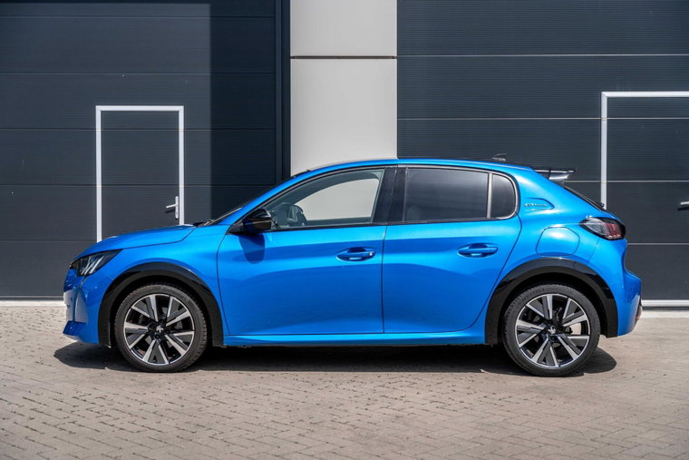 Vehicle Image 9