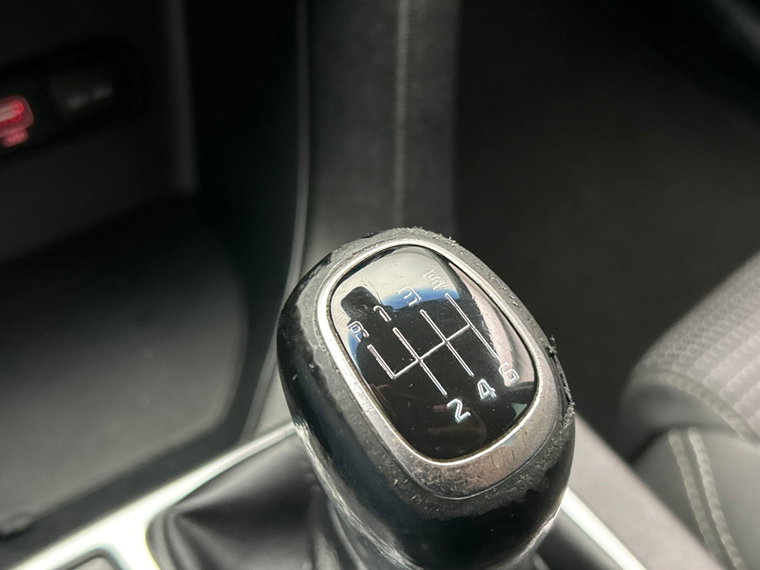 Vehicle Image 33