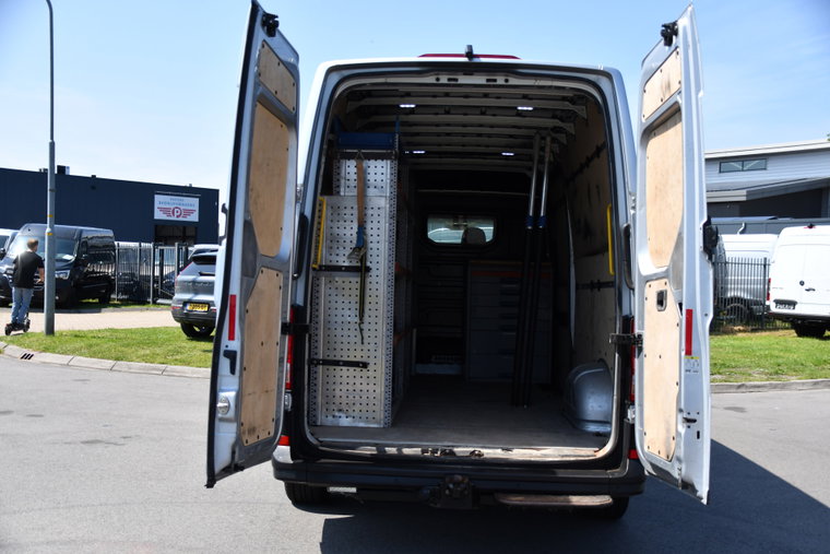 Vehicle Image 35