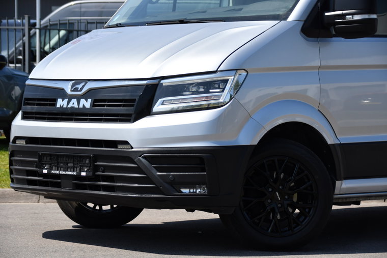 Vehicle Image 7