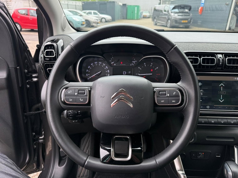 Vehicle Image 22