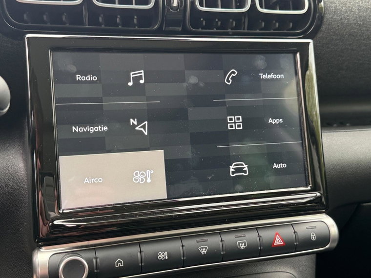Vehicle Image 32