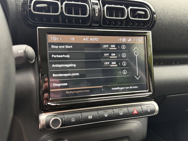 Vehicle Image 38