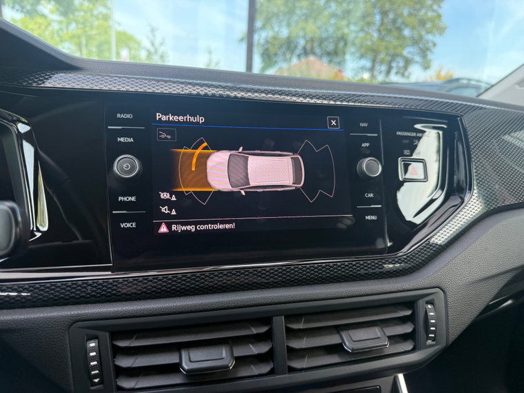 Vehicle Image 19